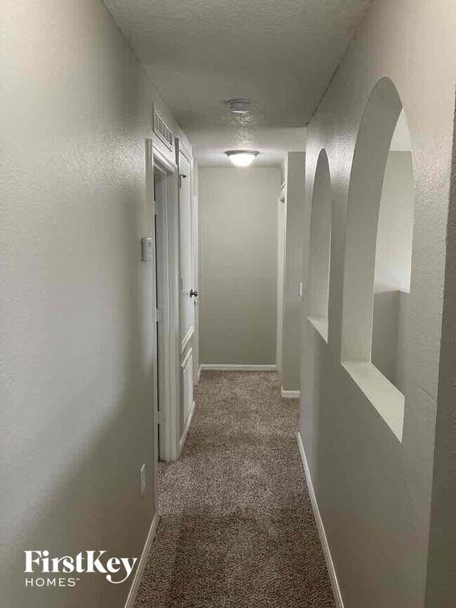 Building Photo - 7094 Shady Pine Ct