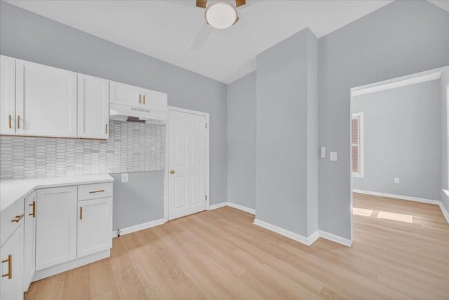 Building Photo - 408 Mt Vernon St