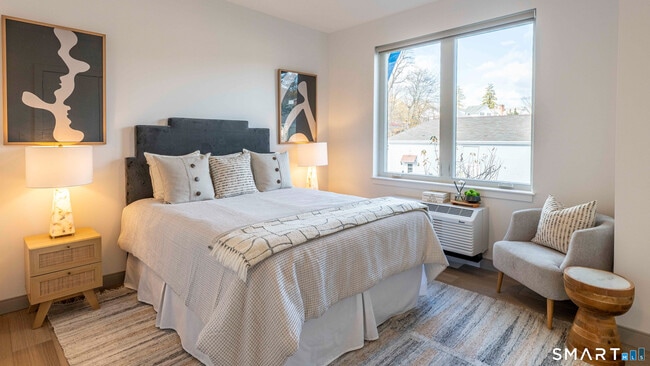 Building Photo - 22 Hubbard Rd