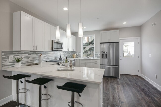 Building Photo - Brand New Luxury Apartment Brewerytown