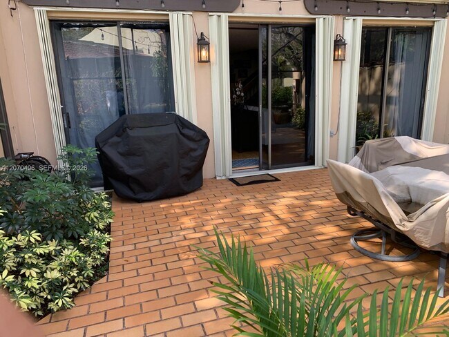 Building Photo - 3340 Torremolinos Ave
