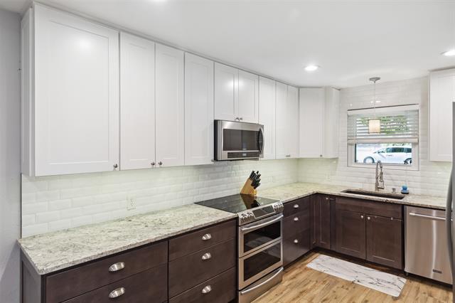 Building Photo - 3008 Kirby Dr