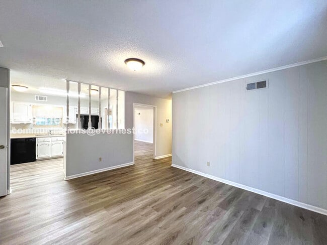 Building Photo - 8405 Greenbrook Pkwy