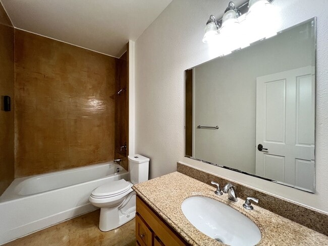 Building Photo - Napa Condo with Double Garage & Private Patios