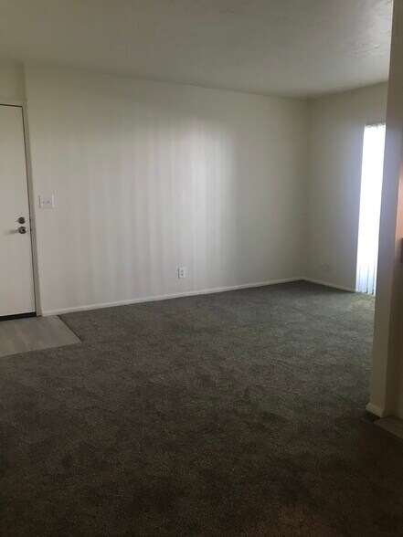 Building Photo - 4633 S Quail Vista Ln