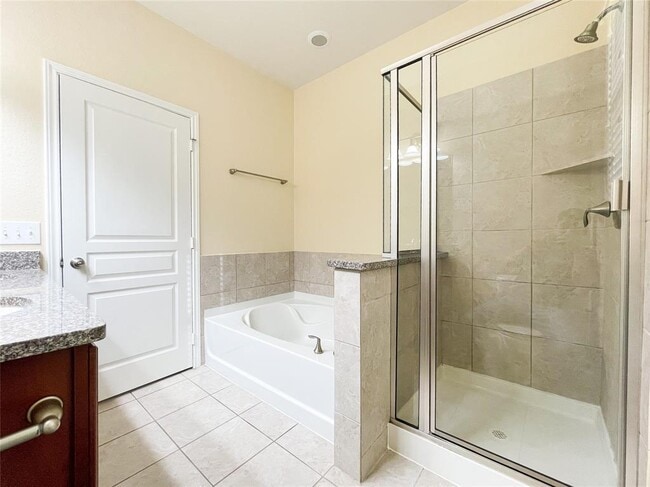 Building Photo - 5218 Hickory Harvest Dr