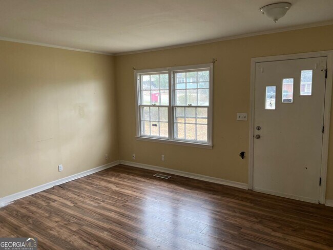 Building Photo - 3123 Brownell Ave