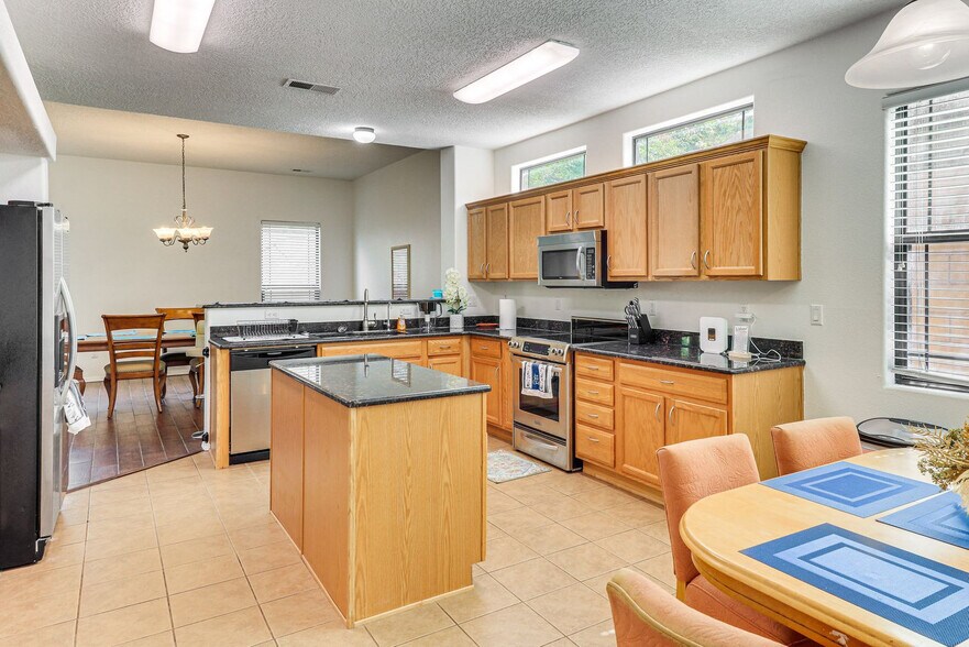 Building Photo - 878 Loma Pinon Loop