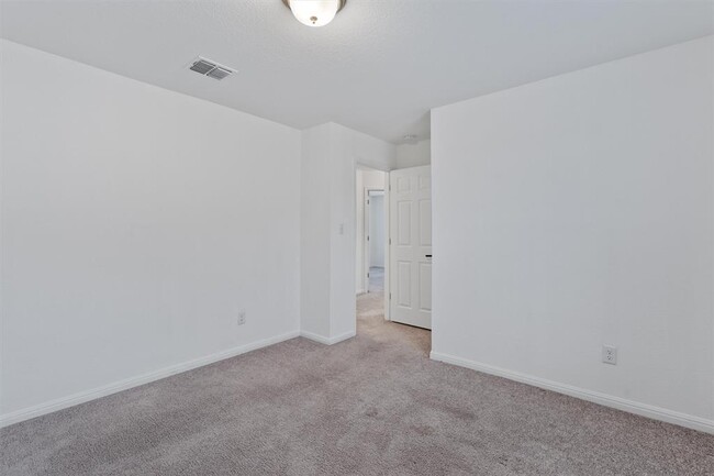 Building Photo - 3201 College Park Dr