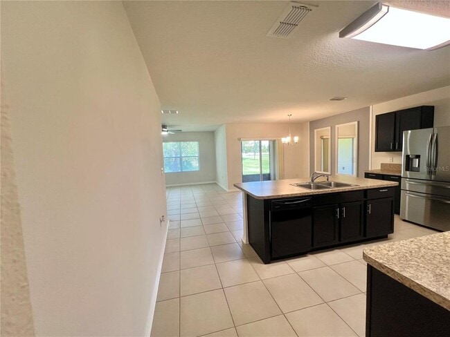 Building Photo - 1512 Diamond Loop Dr