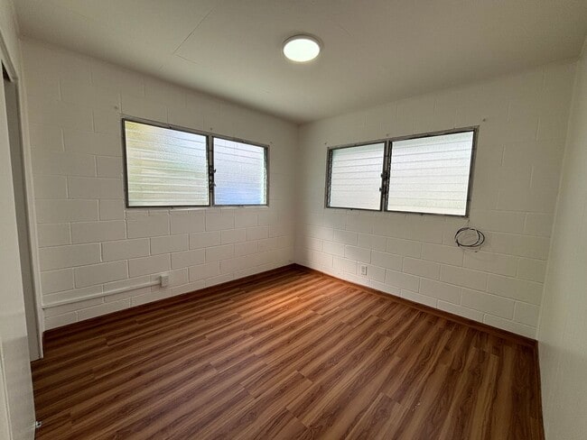 Building Photo - 2429 N School St