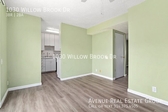 Building Photo - 1030 Willow Brook Dr