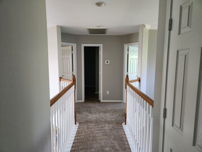 Building Photo - 20676 Oakhurst Meadows Dr