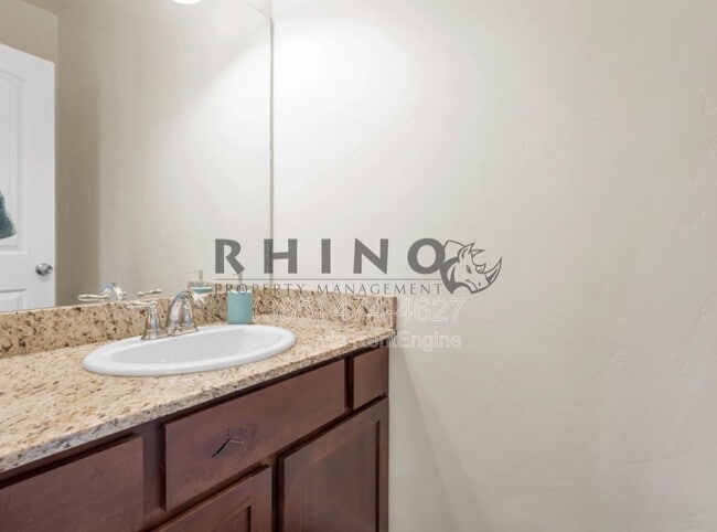 Building Photo - 1544 S 840 W