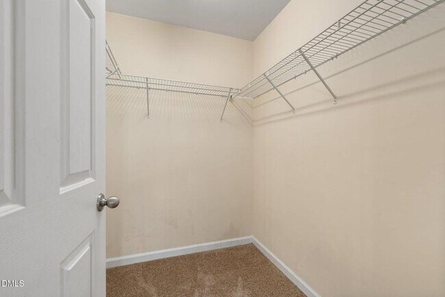 Building Photo - 401 Coalinga Lane