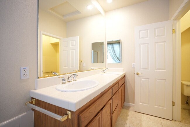 Building Photo - Charming Three Bedroom Napa Home Close to Queen of the Valley Medical Center