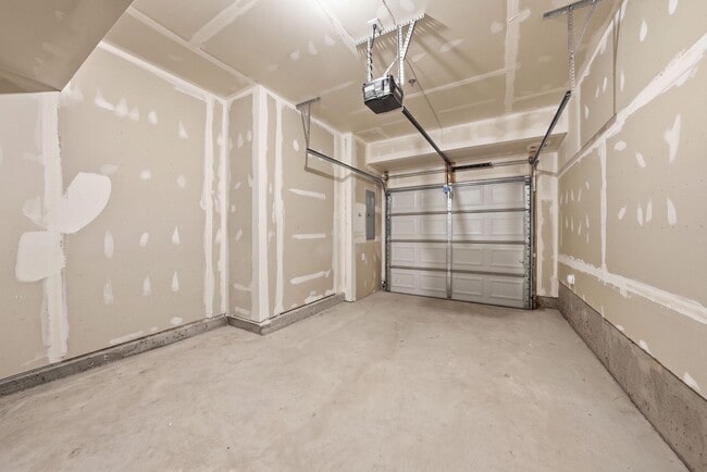 Building Photo - 1104 Dabney Dr