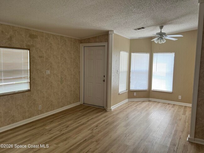 Building Photo - 2395 Coconut Palm Dr