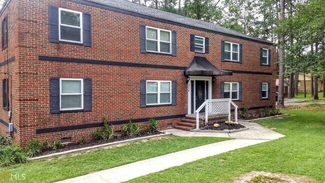 Primary Photo - 324 N Main St