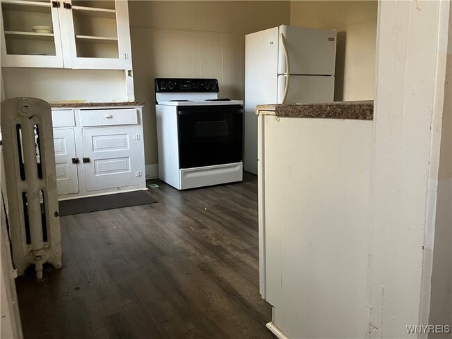 Building Photo - 2253 Niagara St