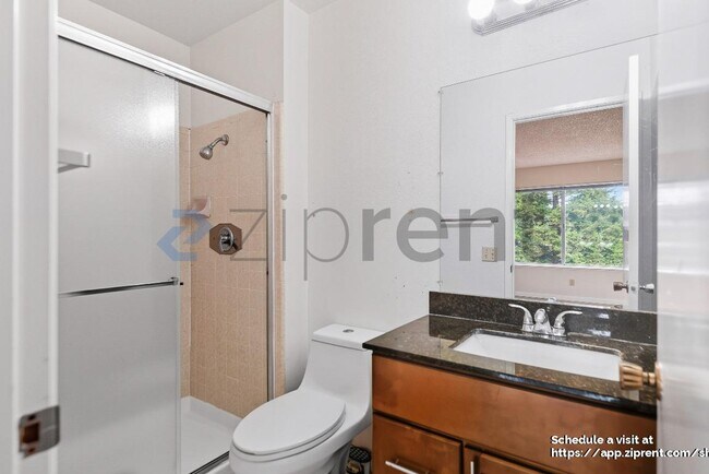 Building Photo - 2547 Easton Ln