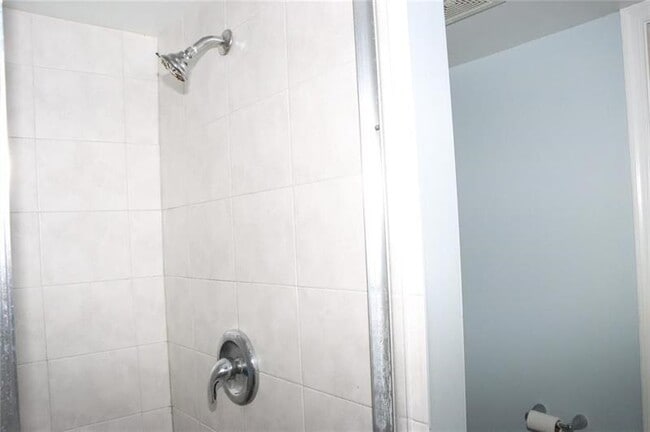 Building Photo - 6800 Cypress Rd