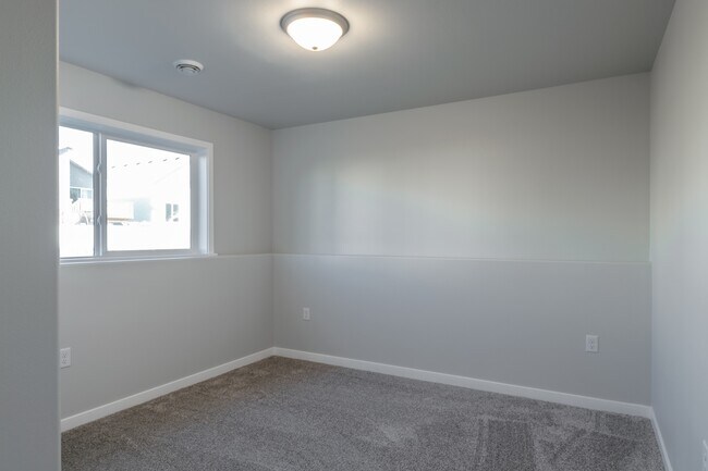 Building Photo - 3615 33rd St S
