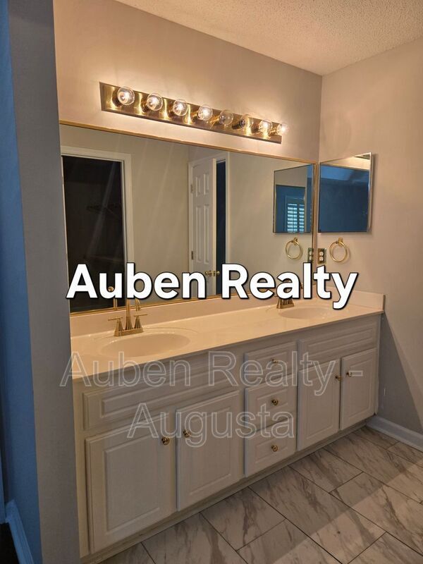 Building Photo - 2727 Brickrun Pl