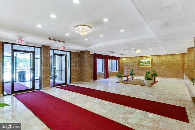 Building Photo - 3101 S Manchester St