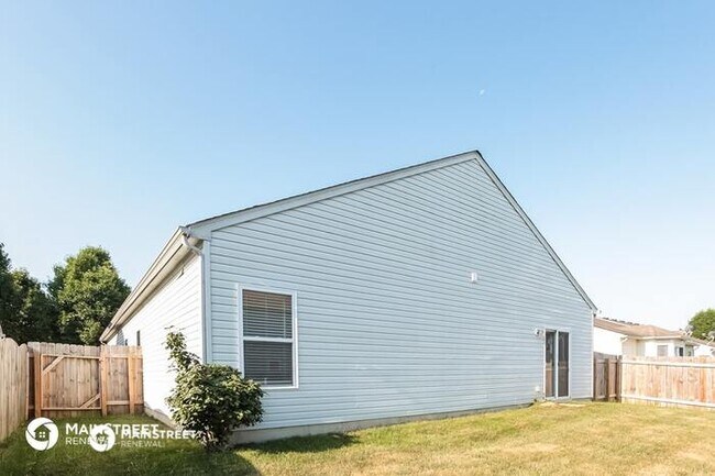 Building Photo - 12604 Buck Run Dr, Noblesville, IN 46060