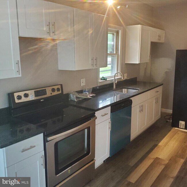 Building Photo - 12512 Stone Bridge Dr