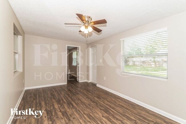 Building Photo - 6328 Toyota Dr