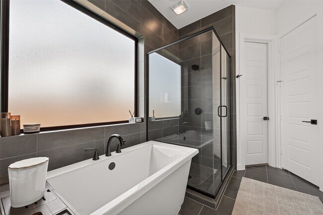 Building Photo - 29746 Burcreek Ln