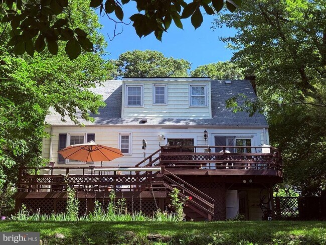 Building Photo - 2416 S Culpeper St