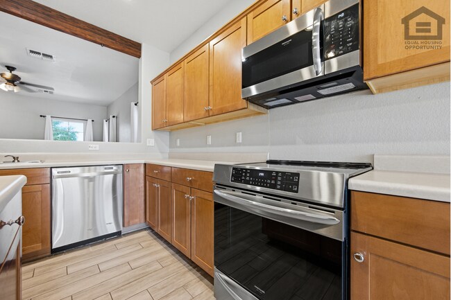 Building Photo - 3Bed/2Bath House at Ray Rd/Recker Rd! Ready for Immediate Move-In!