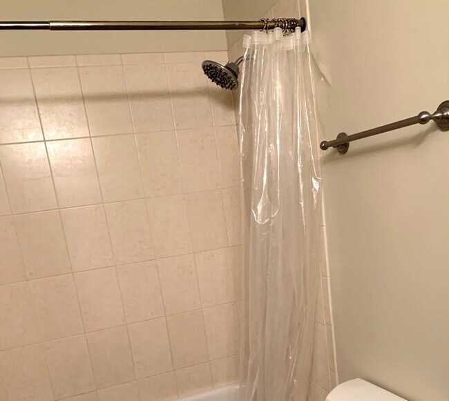 Building Photo - 1500 W Monroe St