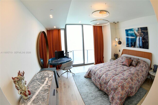 Building Photo - 15701 Collins Ave