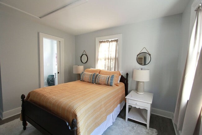 Building Photo - Available 3/1. Beautiful 3 BR/2BA available in Elliottborough! Landscaping included!