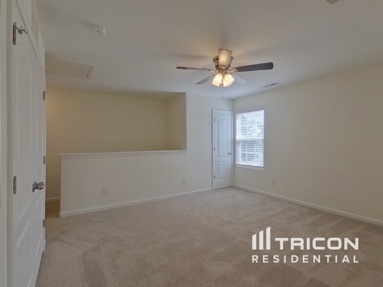Building Photo - 2729 Yurman Rd