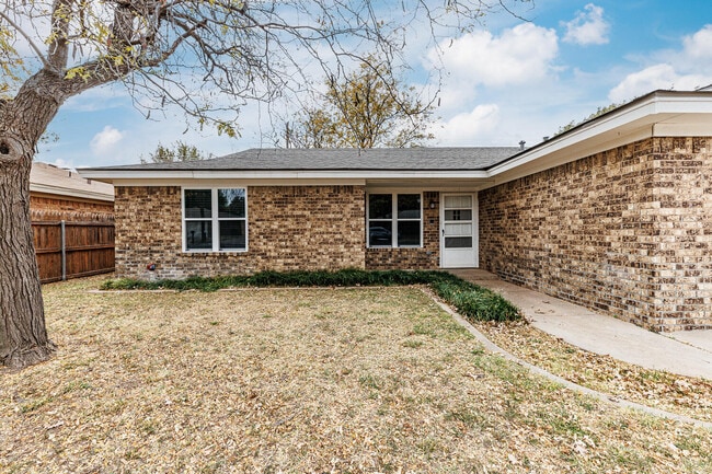 Building Photo - 4813 73rd St