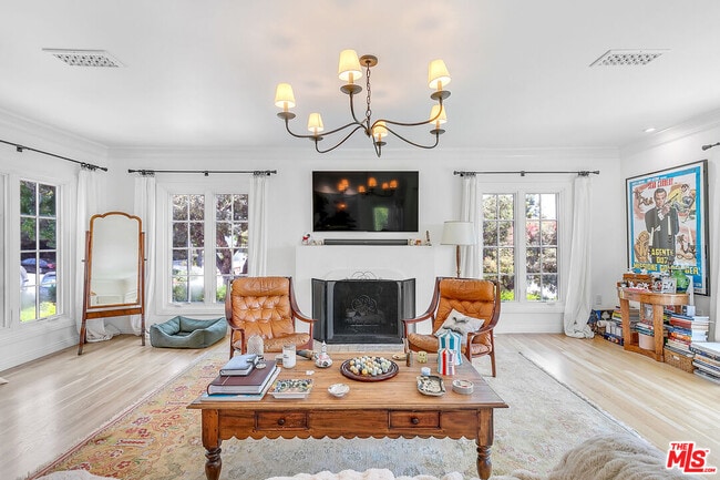 Building Photo - 1009 Carol Dr