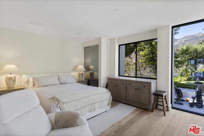 Building Photo - 3851 Sweetwater Canyon Dr