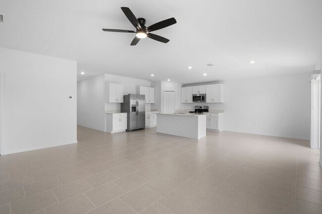 Building Photo - Brand New construction 4 bedrooms 2 bathrooms in North Fort Myers