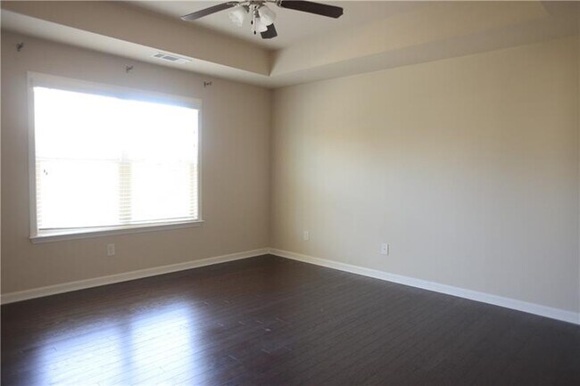Building Photo - 776 Village Field Ct NW