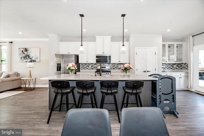 Building Photo - 6042 Fallfish Ct