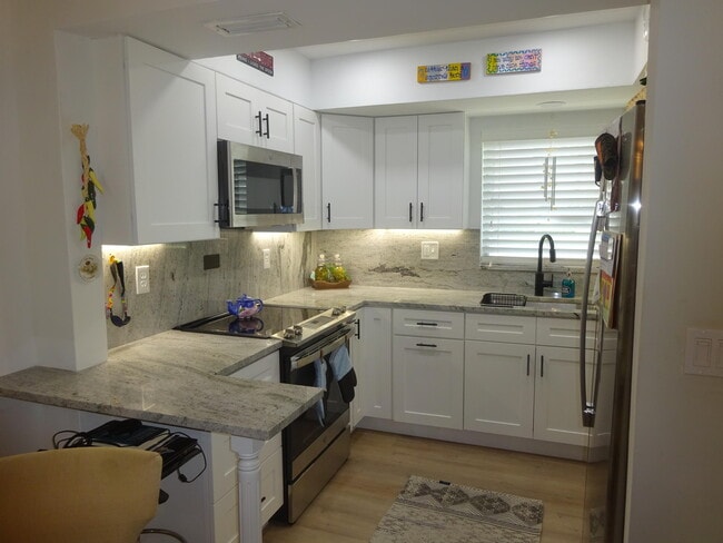 Building Photo - 2864 Crosley Dr E