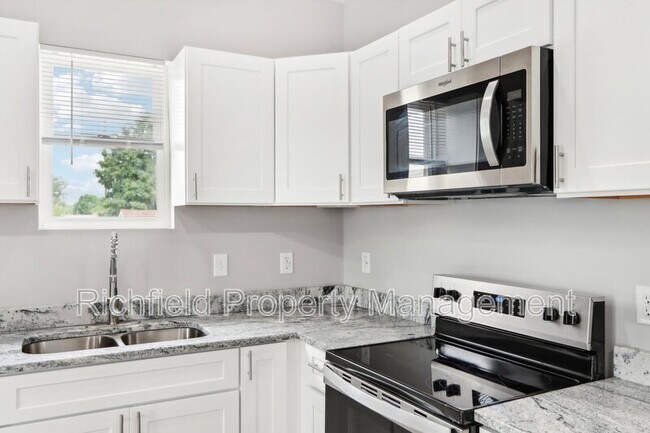 Building Photo - 1602 Quill St