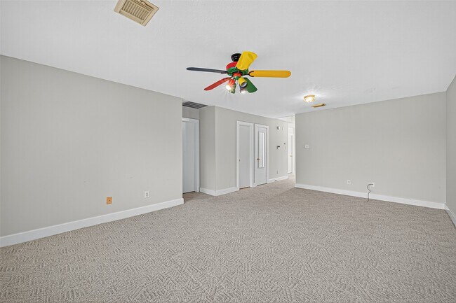 Building Photo - 15859 E Park Ct