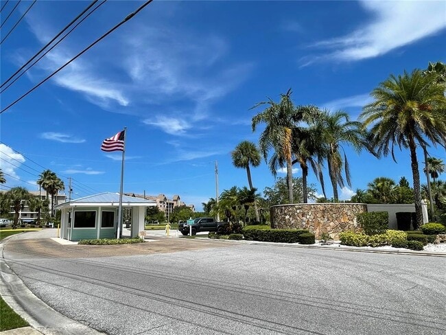 Building Photo - 4650 Bay Blvd