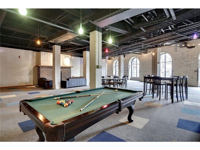 Building Photo - 404 N Washington Ave